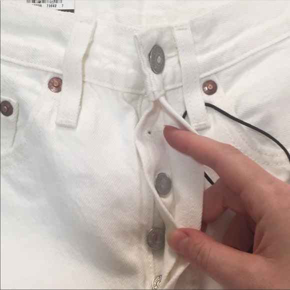 NWT 501 Levi’s white jeans. - Picture 12 of 16